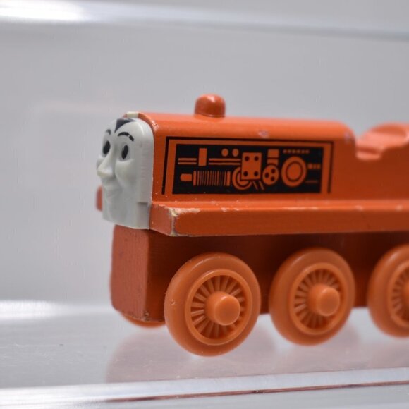Thomas & Friends Railway Terence Train Engine Wooden 2000 Vintage Train - Picture 2 of 6
